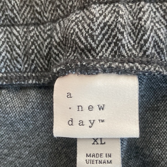 Add new day, salt, and pepper dress pants slip on - Picture 4 of 6